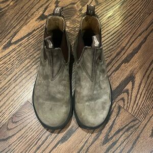 Blundstone Chelsea Boot in Rustic Brown